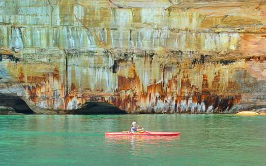 Waterfront Lodging in Michigan's Upper Peninsula | Munising MI Lodging on Lake | Lakeshore Lodging Comfort Inn Munising | Munising Hotels on Lake | South Bay Lake Lodging