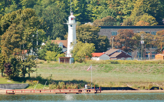 Waterfront Lodging in Michigan's Upper Peninsula | Munising MI Lodging on Lake | Lakeshore Lodging Comfort Inn Munising | Munising Hotels on Lake | South Bay Lake Lodging