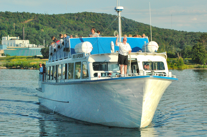 Pictured Rocks Cruises | Munising Pictured Rocks Cruises | Munising Waterfalls | Munising MI Attractions | Munising Things to Do | Attractions | Waterfalls | Hiking