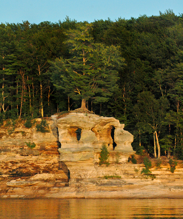 Munising Attractions | Munising Pictured Rocks | Munising Waterfalls | Munising MI Attractions | Munising Things to Do | Attractions | Waterfalls | Hiking