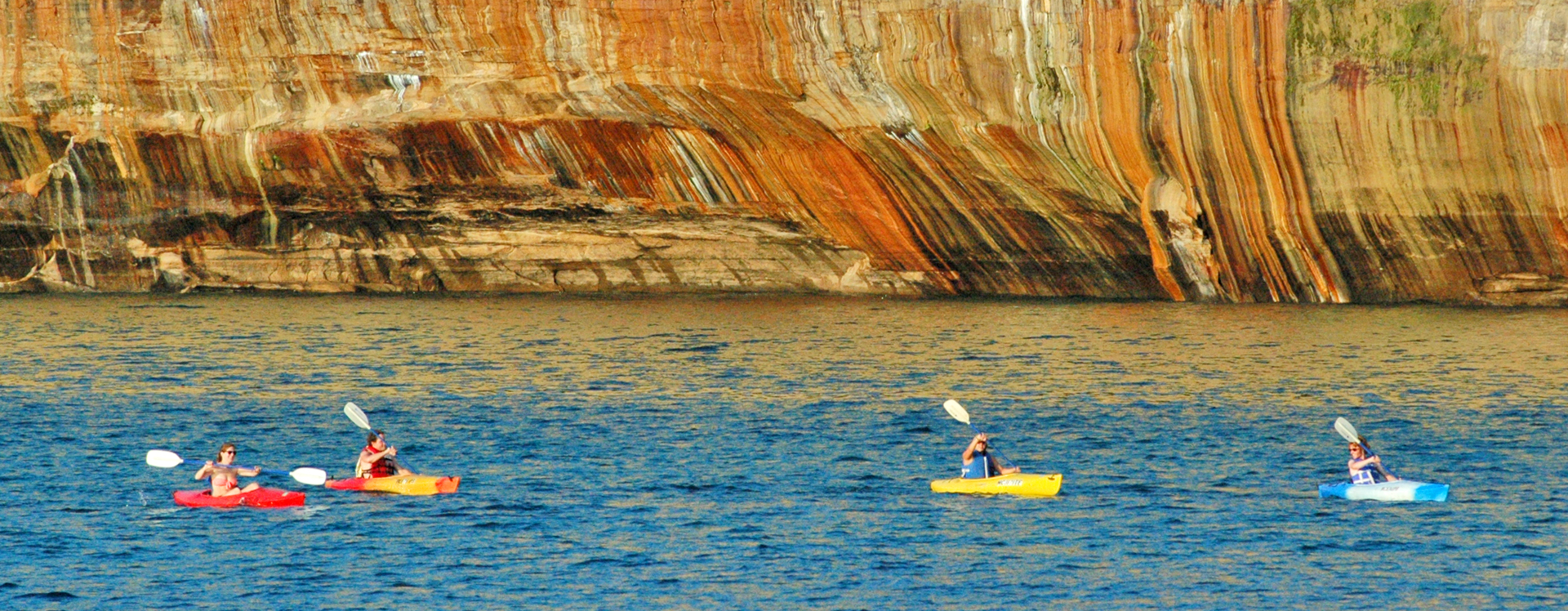 Kayaking Pictured Rocks